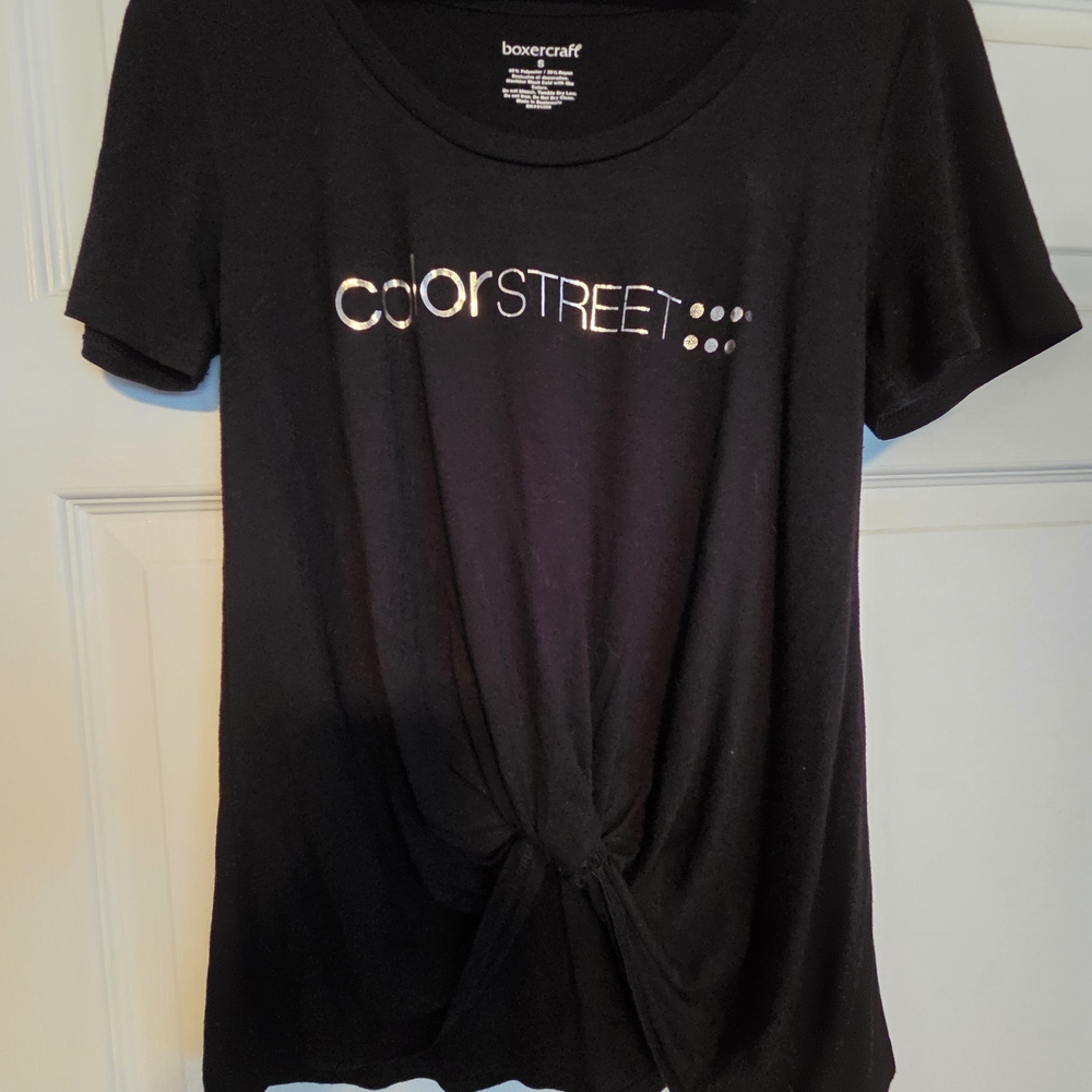 Color Street Women's Black Knot Tee
